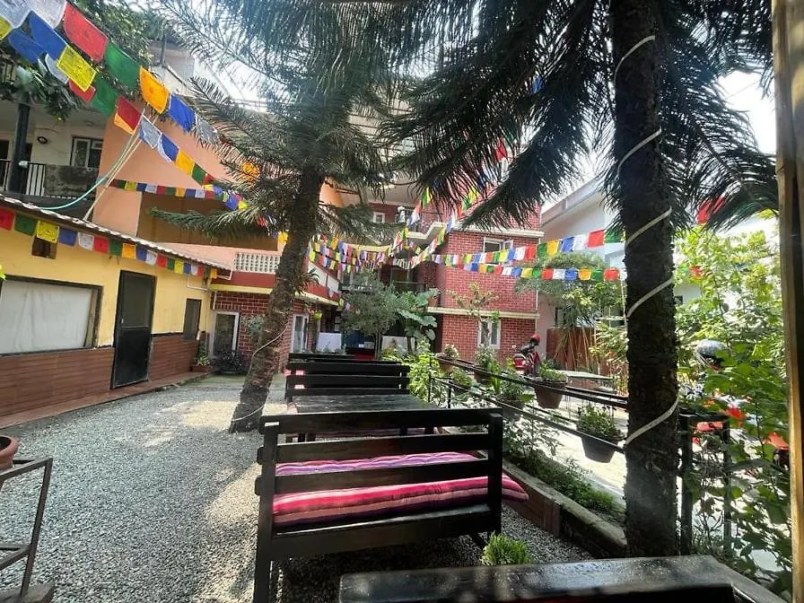 Nirvana Green Peace Home كاتماندو بيت ضيافة